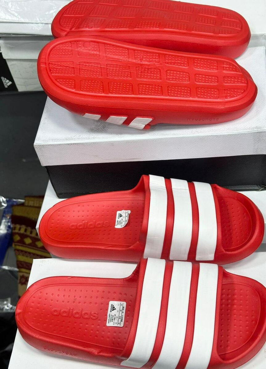 Claquettes unisexes confortables