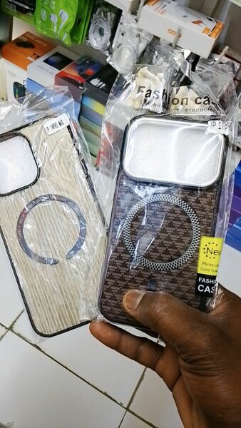 Coque iPhone élégante bois