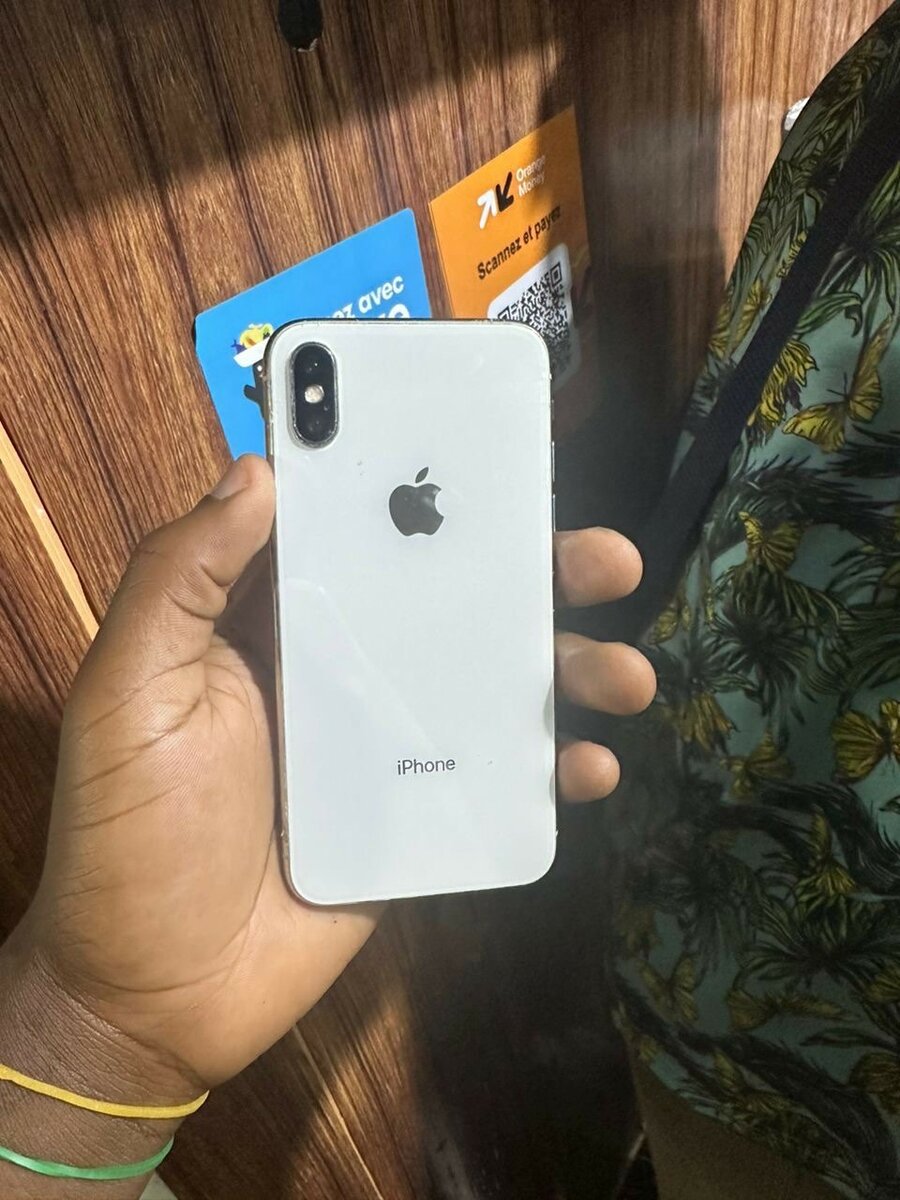 iPhone X