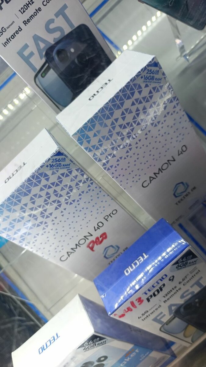 Tecno Camon 40 pro disponible