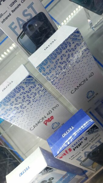 Tecno Camon 40 pro disponible