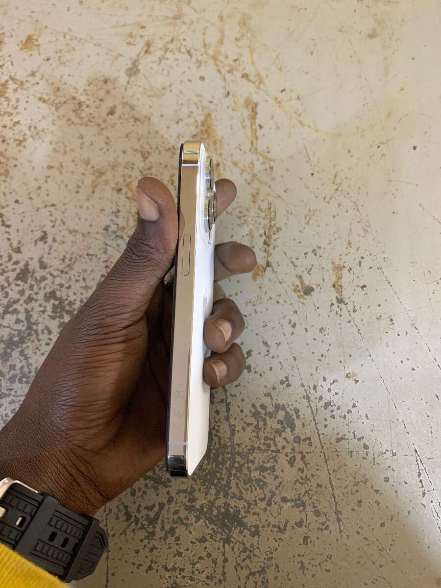 Smartphone 14 pro blanc