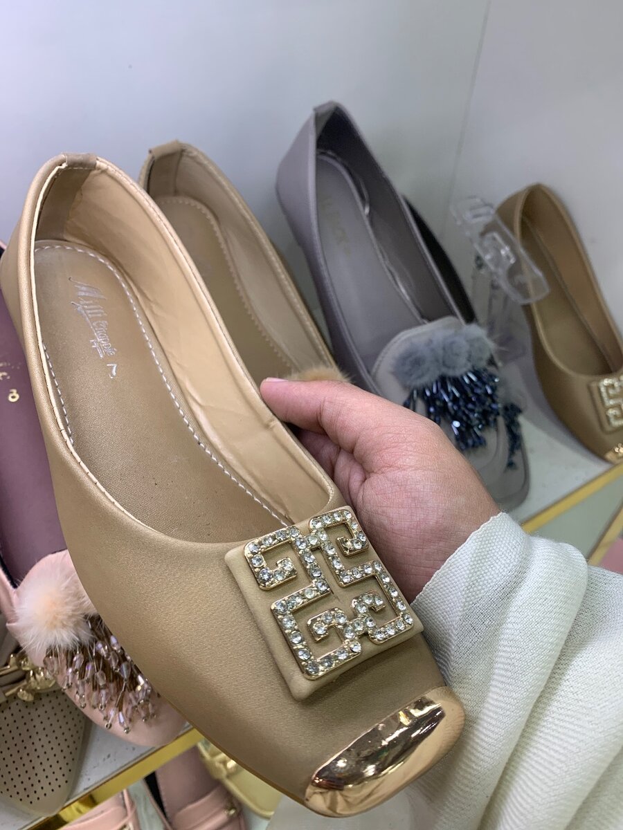 Women Fancy Pump Cream Color