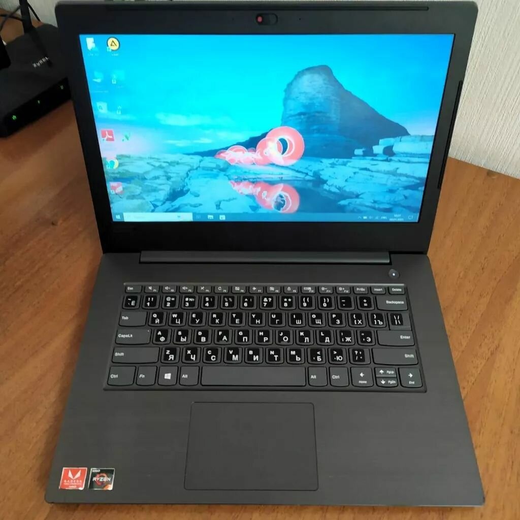 LENOVO V330-14ARR