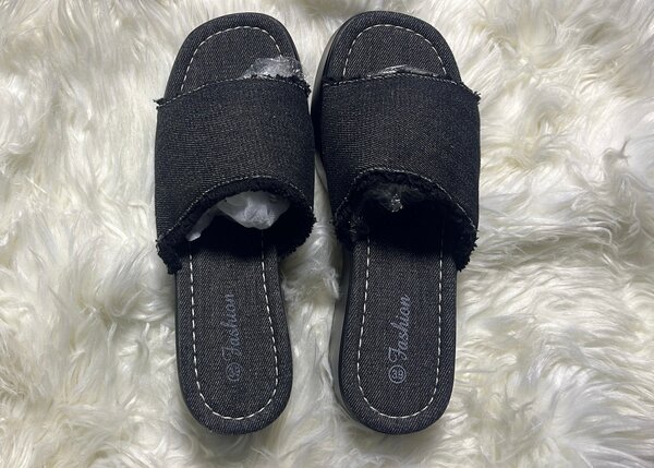 Chaussons en denim noir