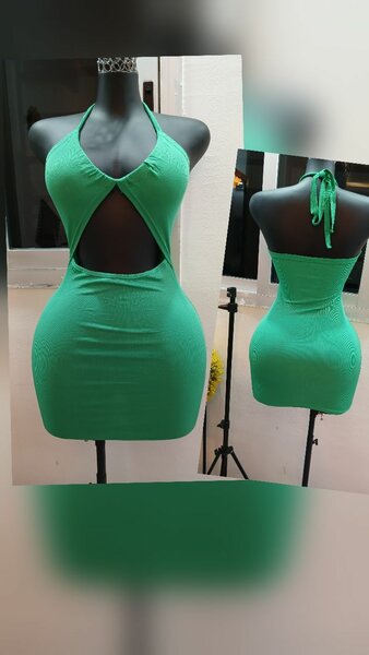 Robe moulante verte élégante