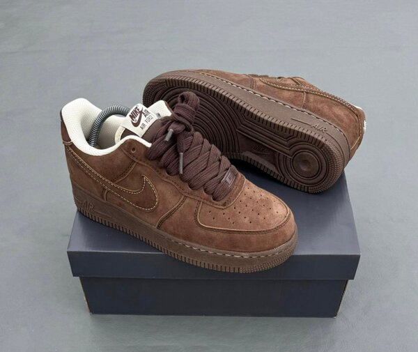 Chaussures marron en cuir