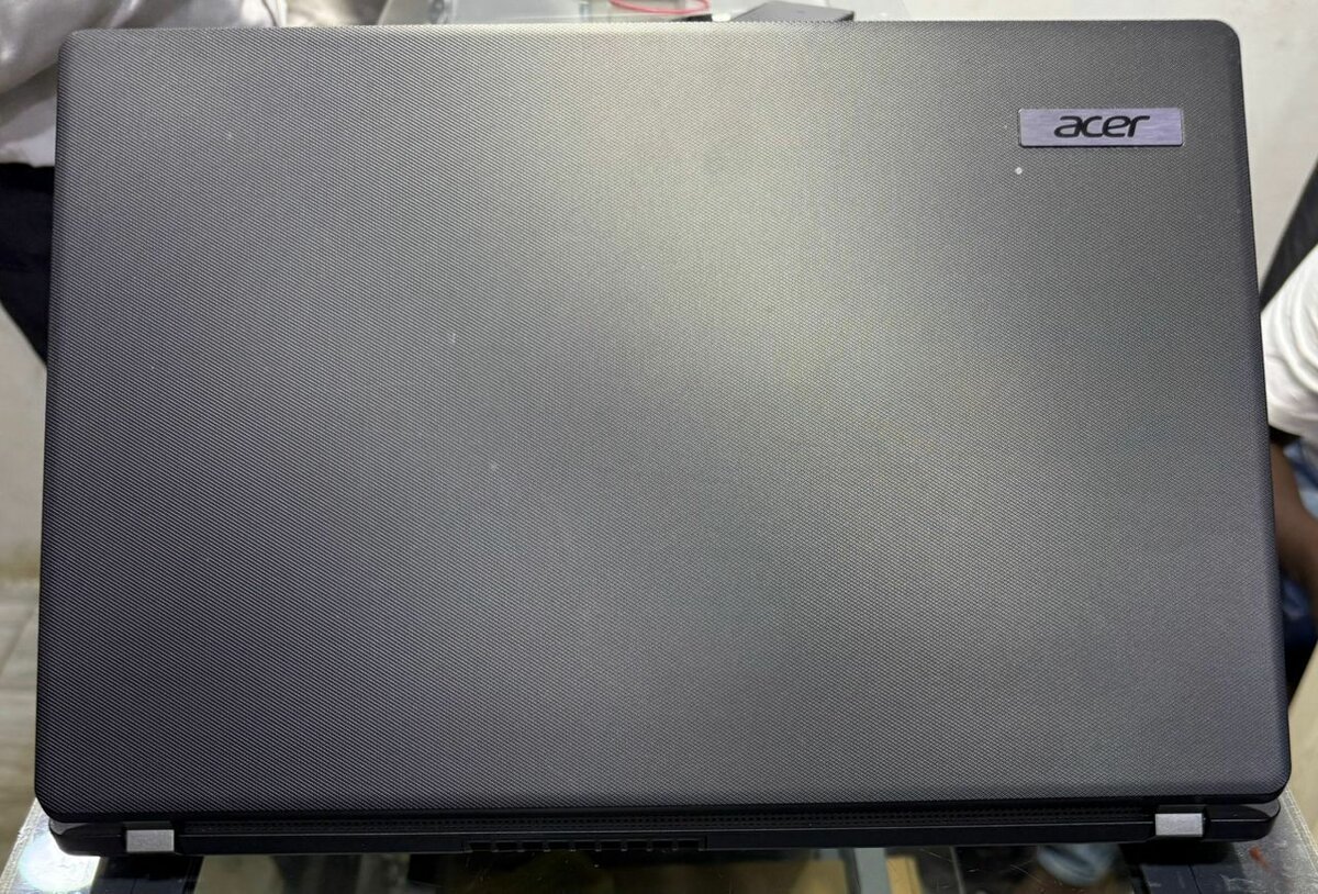 PC Acer Acer TravelMate P215-4