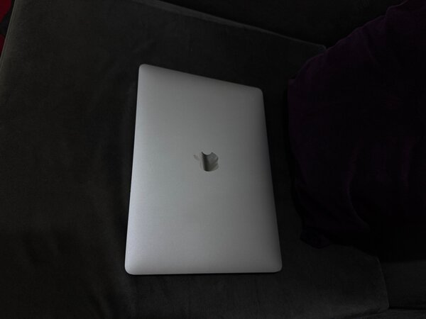 Macbook air m1 2020
