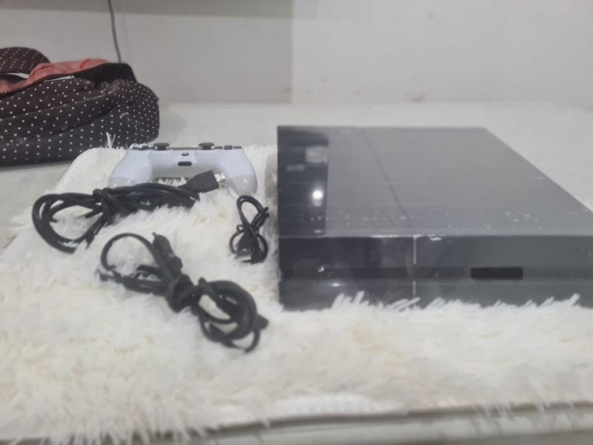 Je libère ma PS4 fat non cracké +7jeux installés