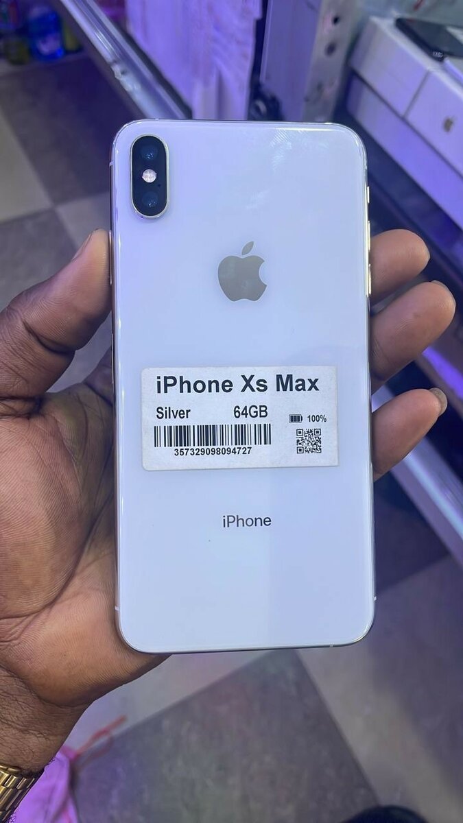 iPhone XS Max 64 and 256 available