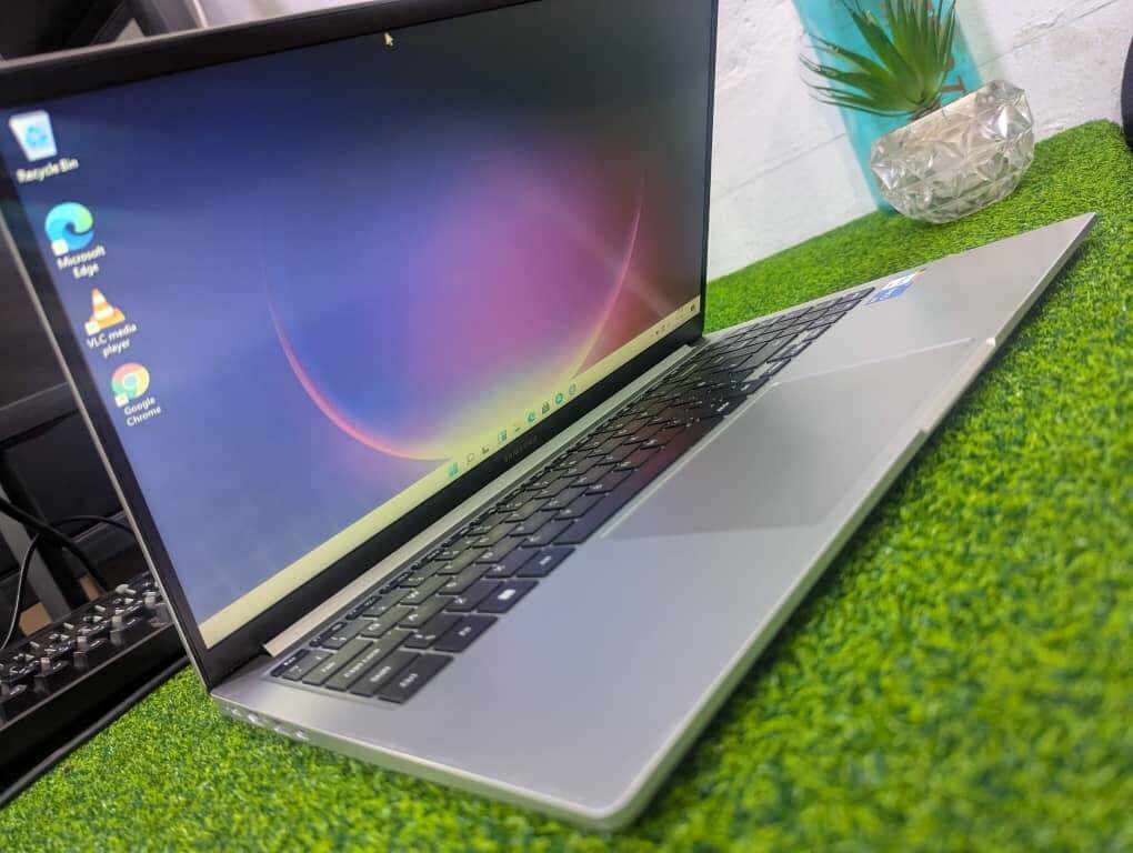 Samsung galaxy book 1