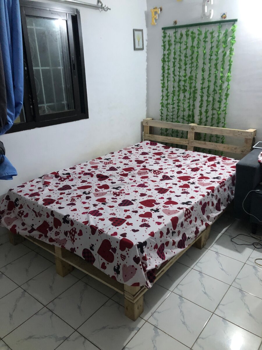 Lit en palettes moderne