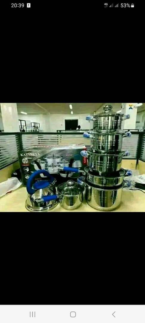 Casserole 4 pcs 2 poêle et une bouilloire