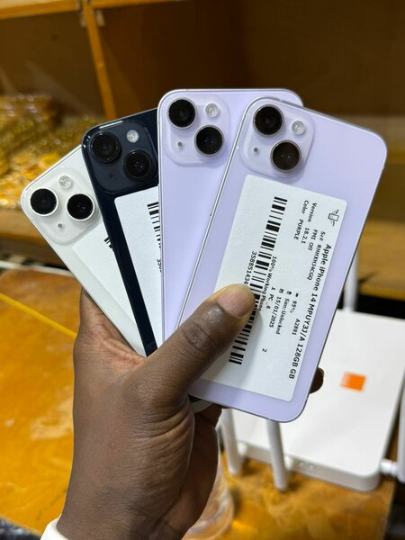 Iphone 13 quasi neuf importé