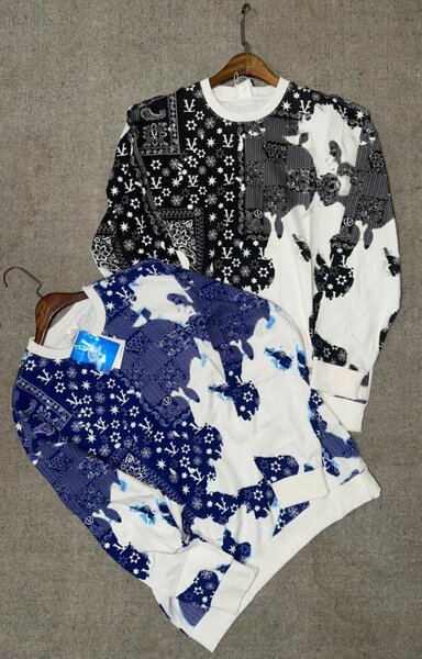 Pantalon noir artistiquement