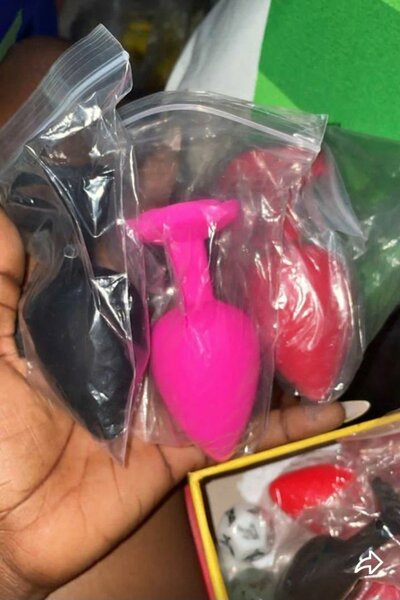 Ensemble de plugs colorés