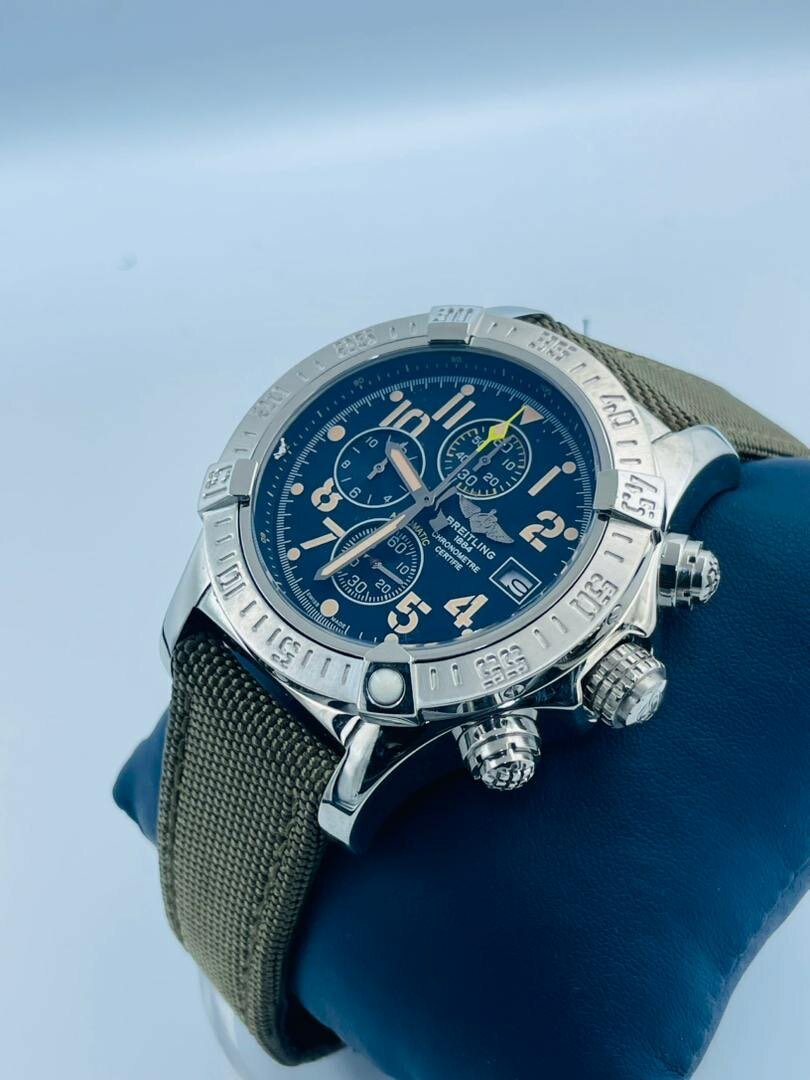 Montre chronographe élégante