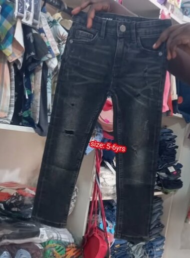 Quality 👌 👌 Black jeans Size: 5-6yrs