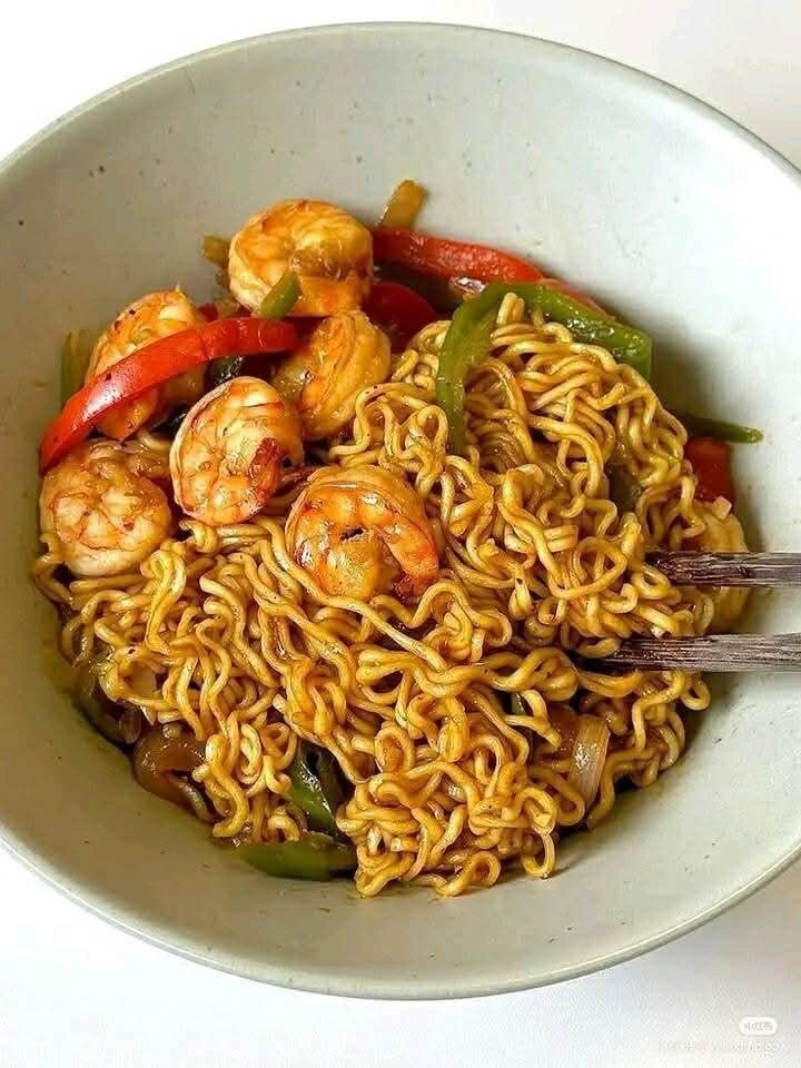 Nouilles aux Crevettes Épicées