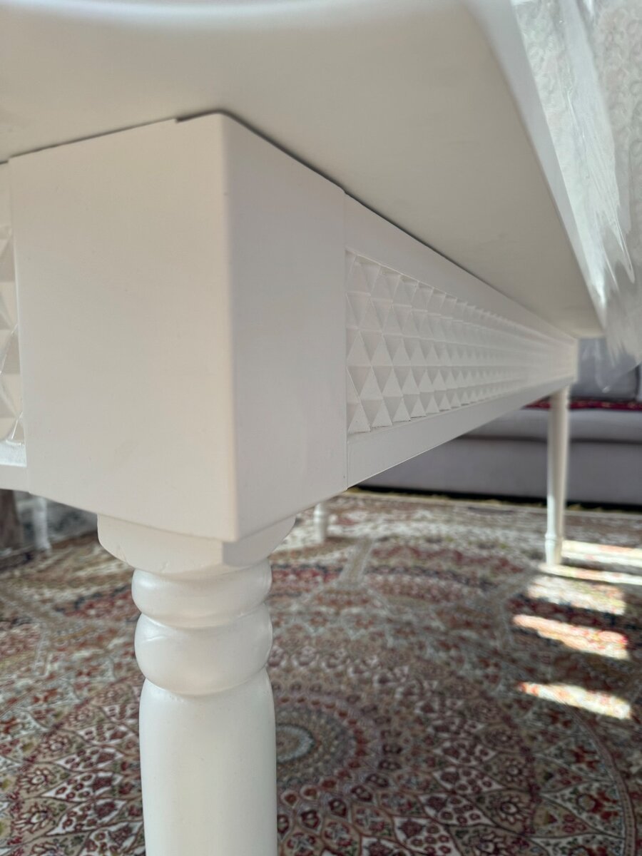 ПРОДАЕТСЯ СТОЛ