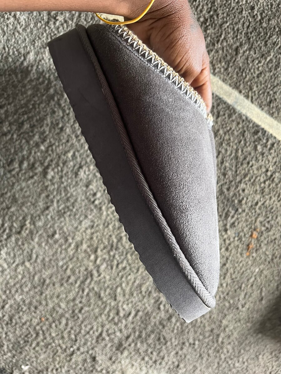 Pantoufles Chaudes en Daim UGG