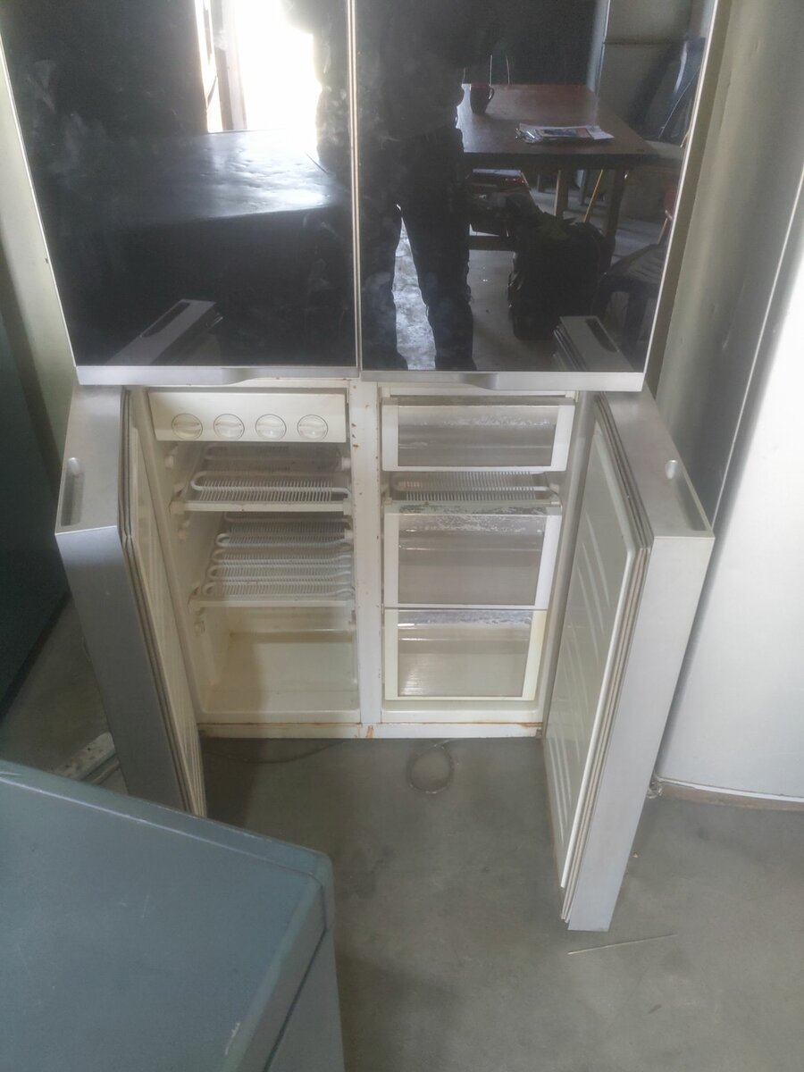 Kelvinator mirror 4 doors fridge