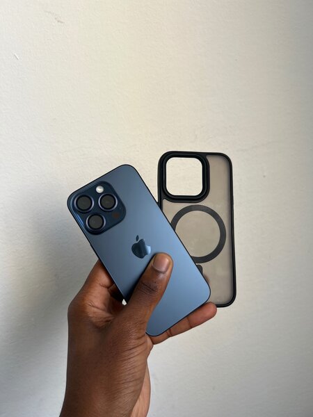 IPHONE 15PRO (128GB)