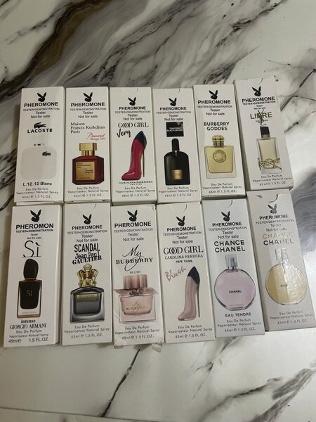 Douzaine de parfum pheromone