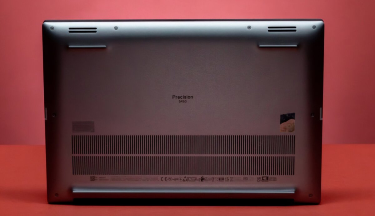 DELL PRECISION 5490 (2024)