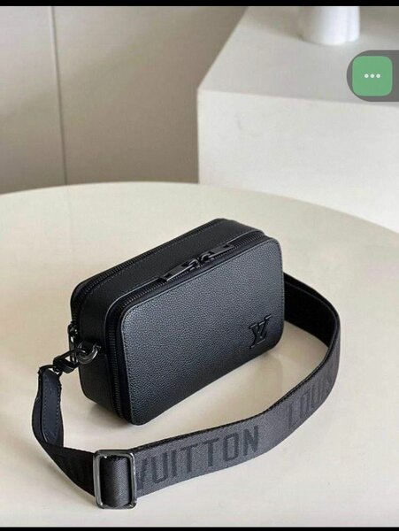 Sacoche en cuir noir