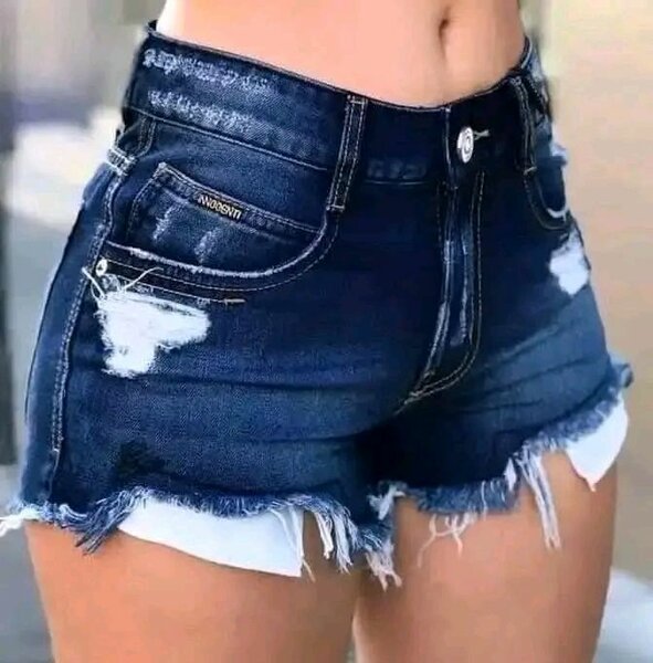 Short en jean déchiré tendance