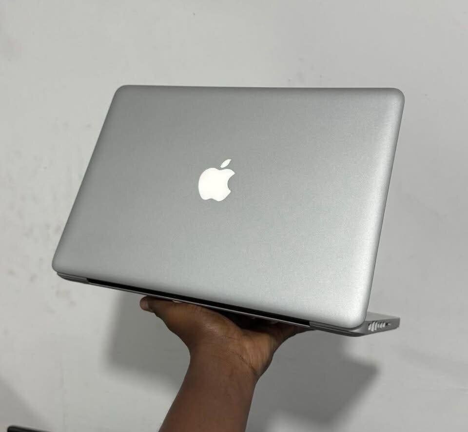 MACBOOK PRO CORE i7 ~ ANNÉE 2012 | RAM 8Go - STOCKAGE 256Go SSD - ECRAN 13.3 pouce