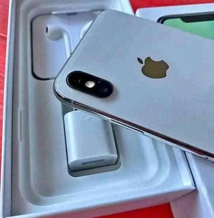 iPhone X 64Go - Neuf