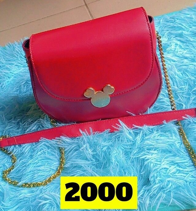 Chaussure a tallons et sac a main