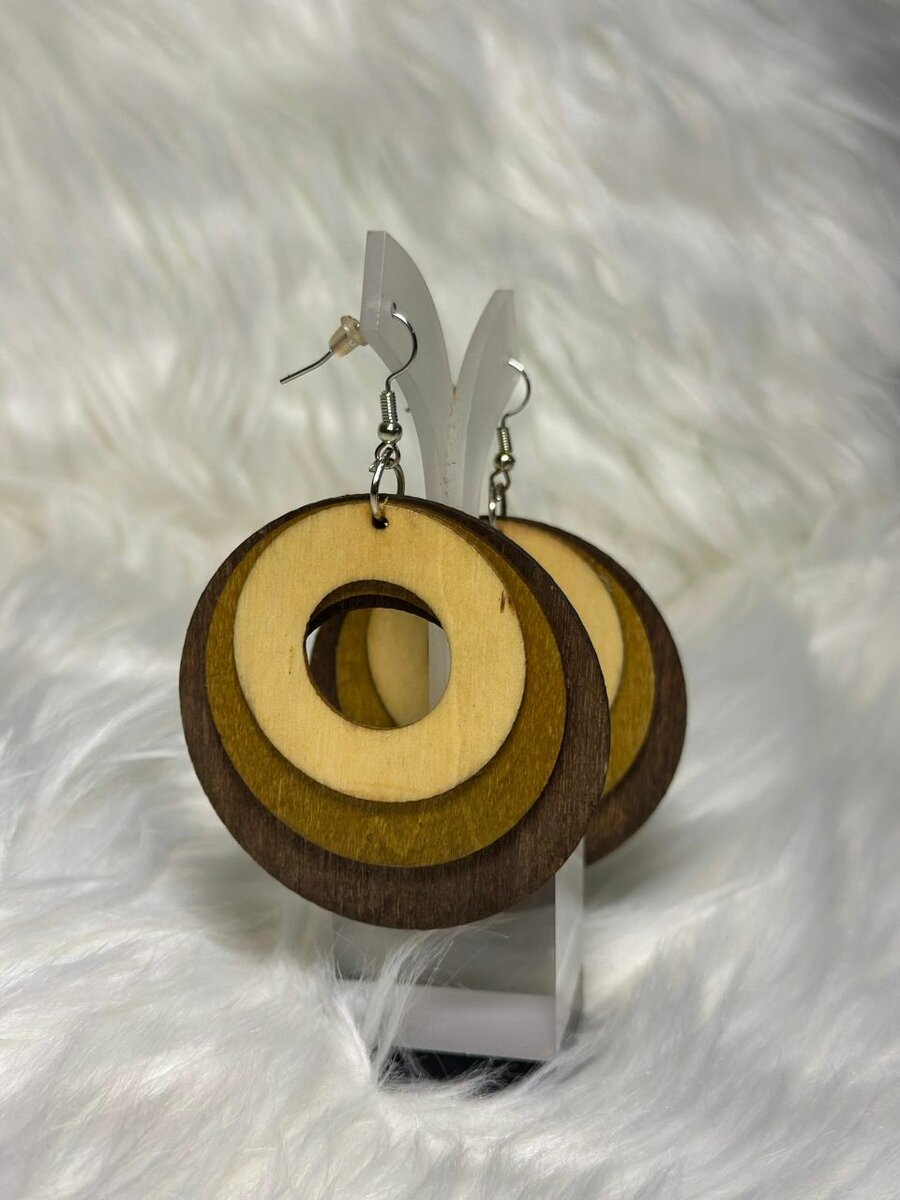 Boucles d'oreilles en bois élégantes