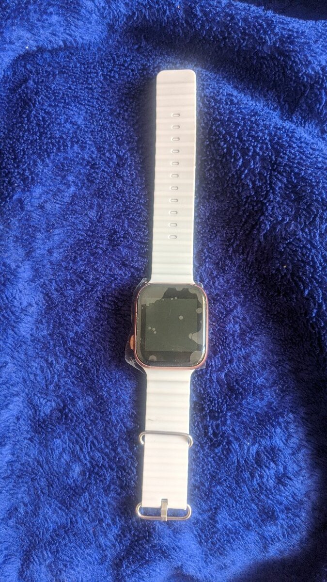 REDUCED TO CLEAR!! T800 Smart Watch  Features: Calls, BT Mus