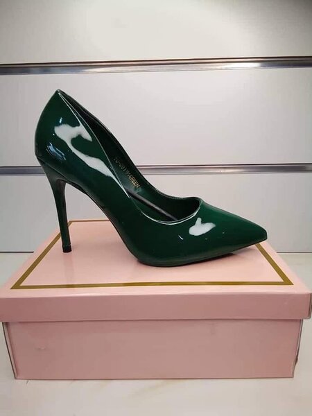 Escarpins vernis élégants