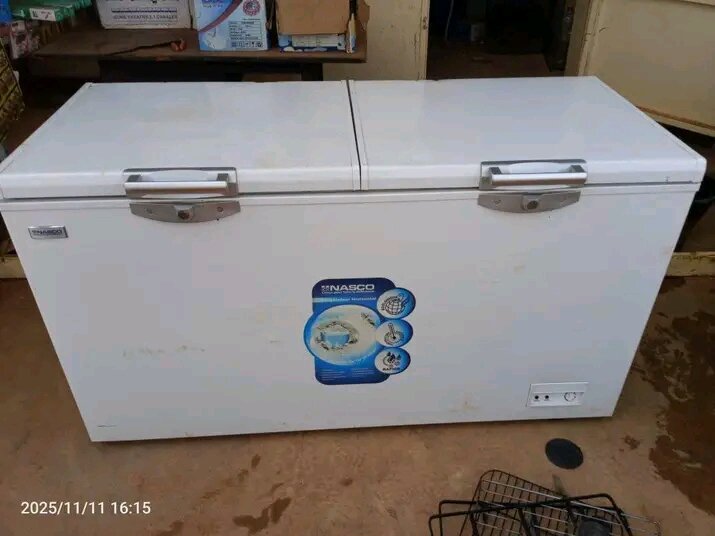 Congélateur Coffre Double Porte