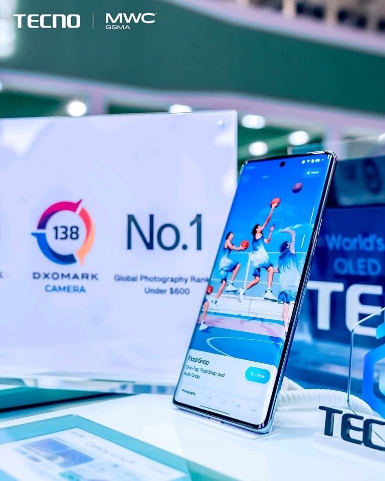 TECNO Camon 40 Pro - Smartphone