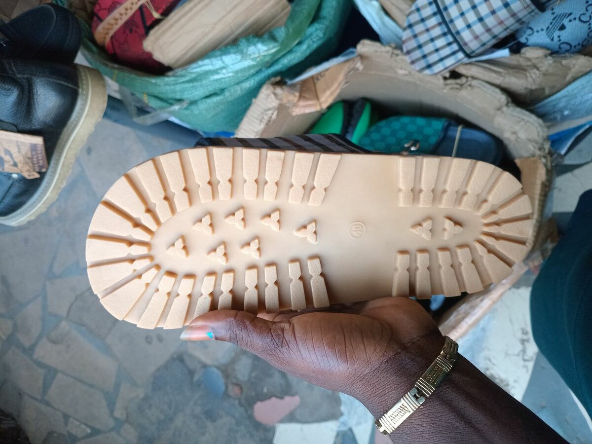 Fashionable luxury men slide comforter