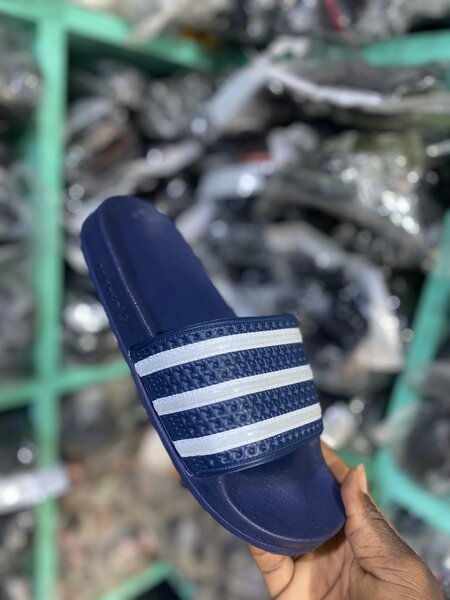 Sandales de piscine bleues