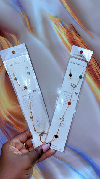 Colliers en acier inoxydable élégants