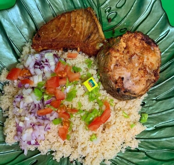 Atieke au poisson grillé