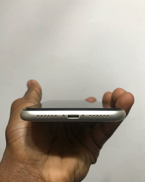 IPhone 11 silver