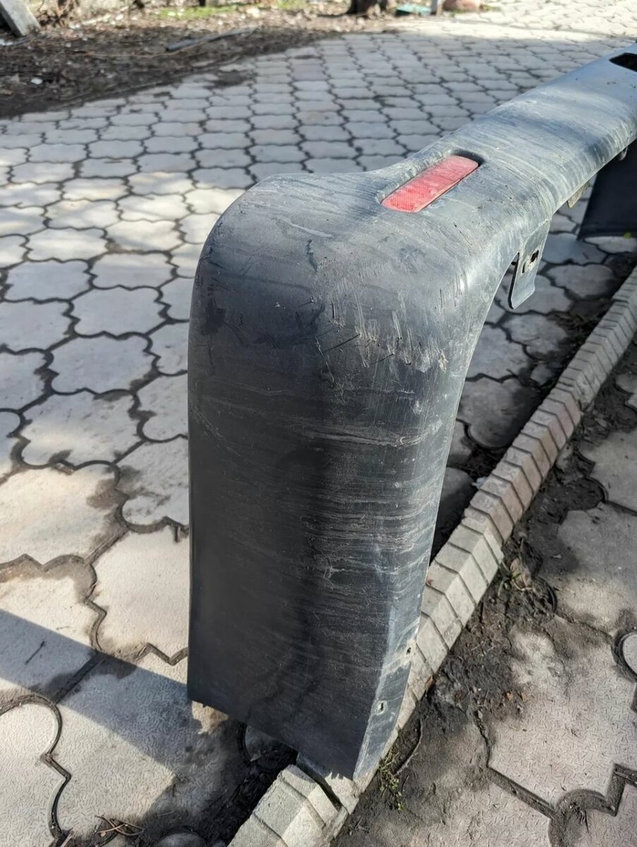 Задний бампер tlc100