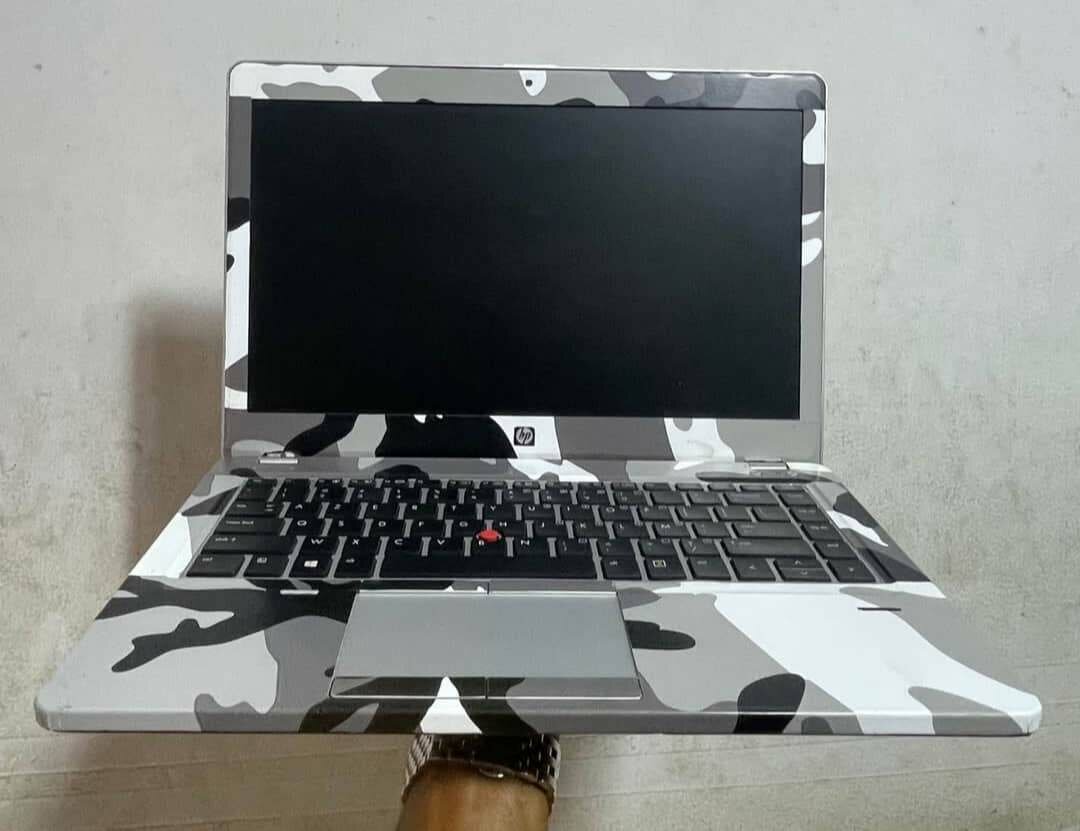 Ordinateur portable camouflage