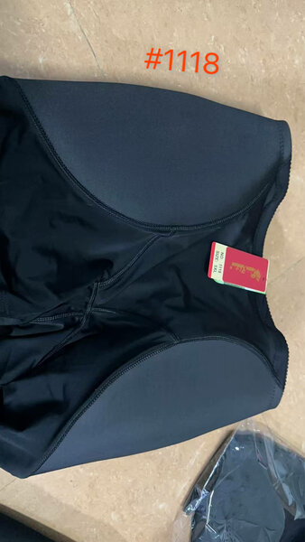 Shorty gainant sculptant noir