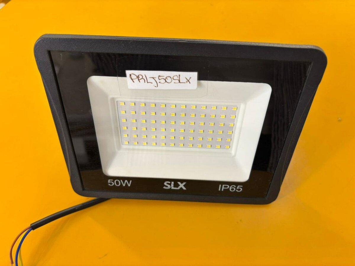 Projecteur LED extérieur 50W IP65