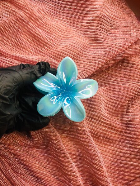 Clip fleur bleu ciel